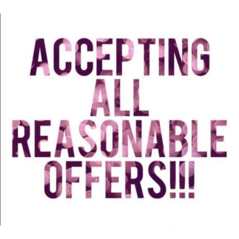 🌸ACCEPTING OR COUNTERING ALL OFFERS!!🌸